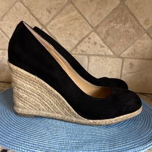 City Classified Black and Tan Wedge Espadrilles